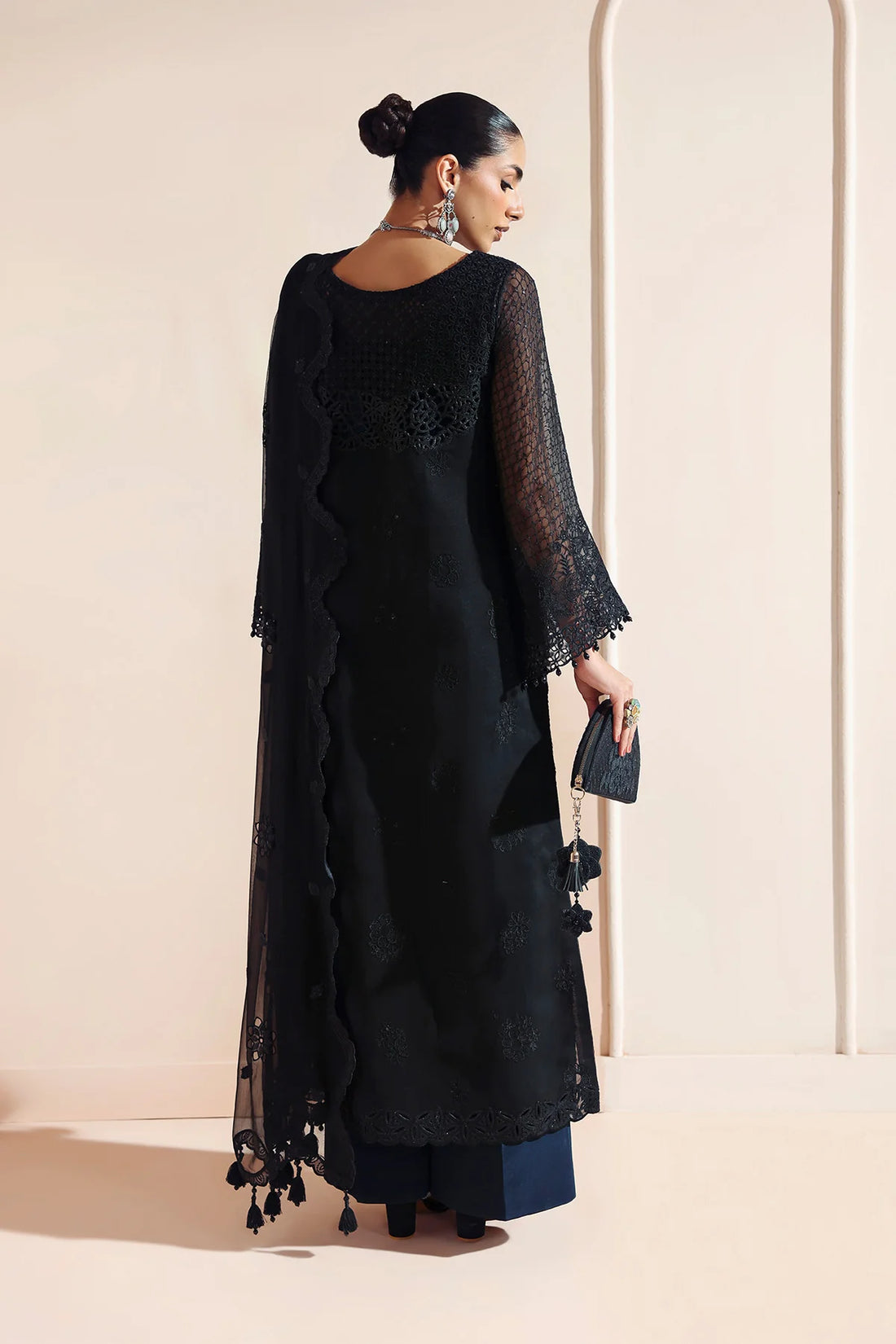 RIKA BLACK